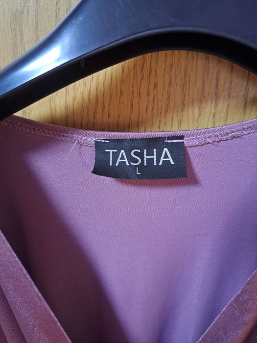 Vand rochita l cu papion