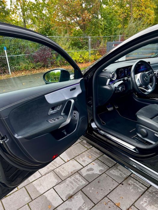 Mercedes Benz A250e Hybrid