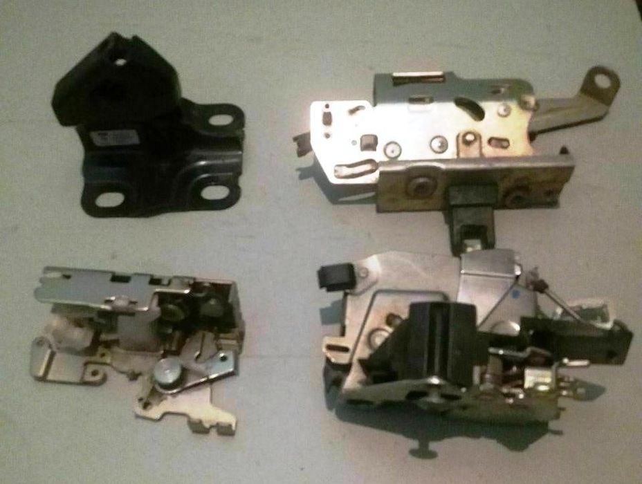 Передние тормозные дисковые колодки Суберван