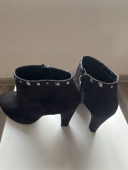 Дамски боти от еко велур