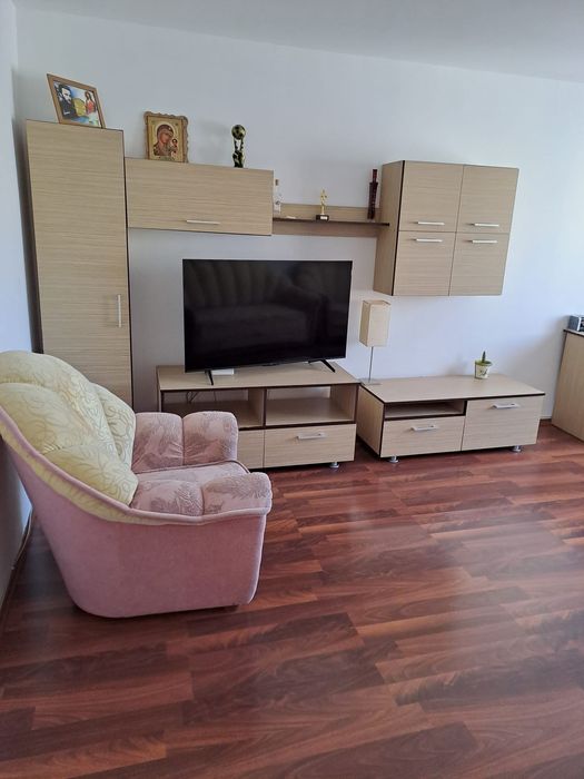 Vand apartament 2 camere Cetate zona Piata-Mercur