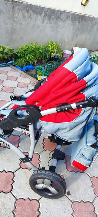 Продам детскую коляску Zeix