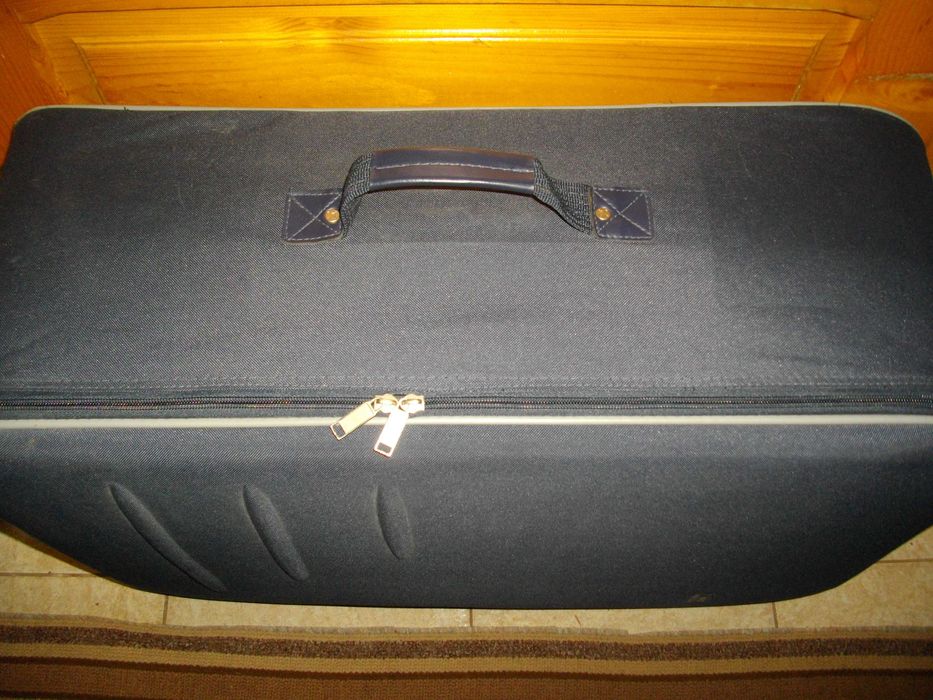 Голям,среден и малък куфар,пластмаса и текстил