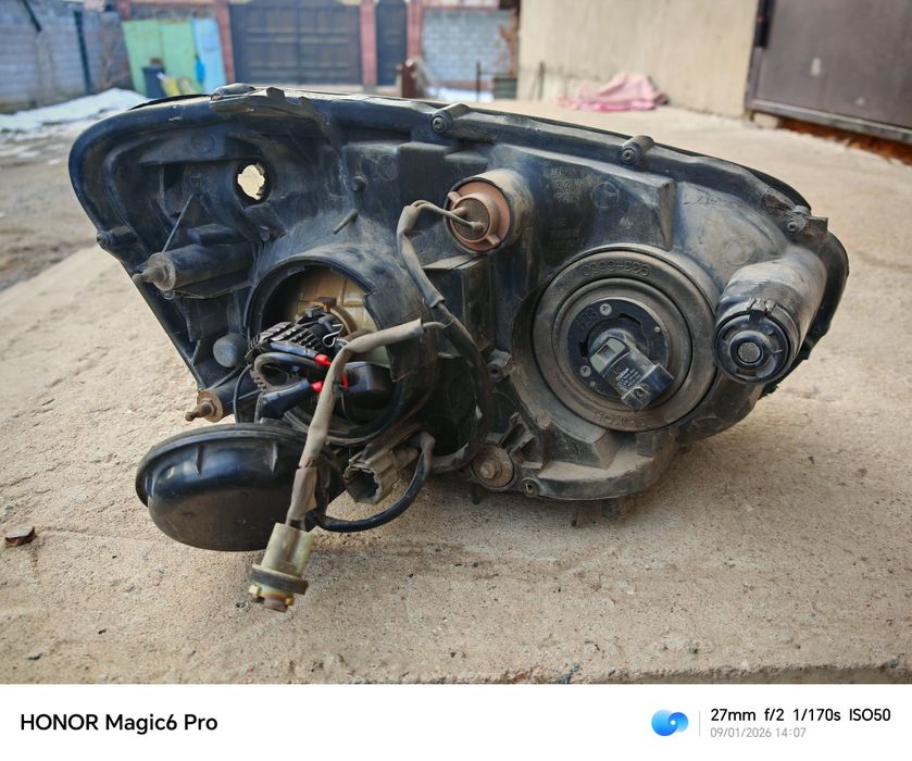 Subaru impreza левая фара