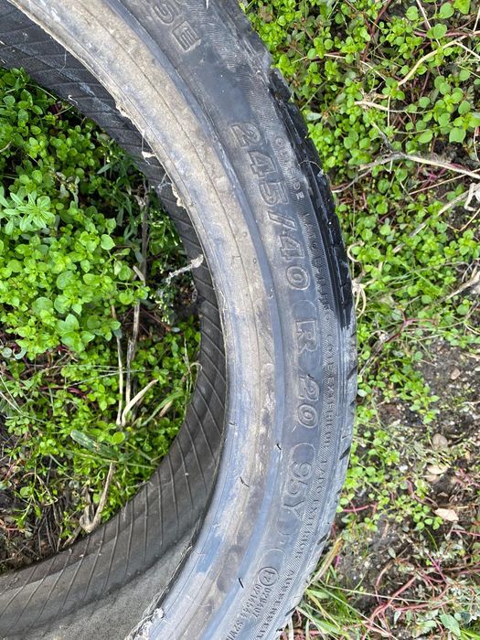 Anvelopa second hand 245/40 R 20