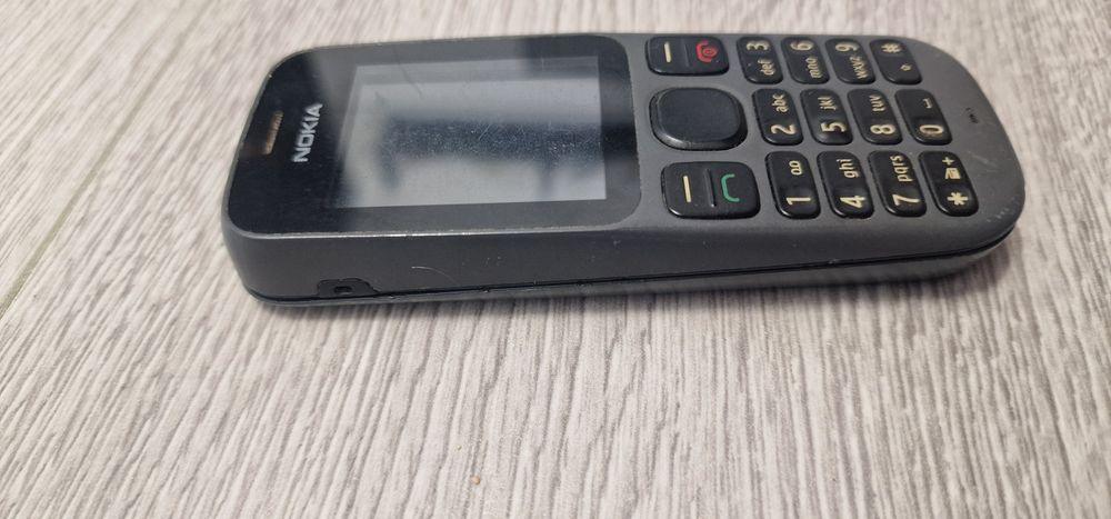 Telefon Nokia 100