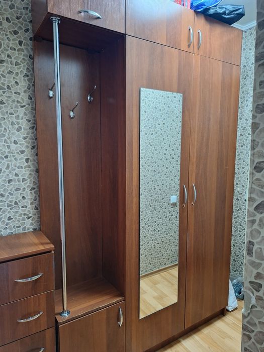 Шкаф для прихожей