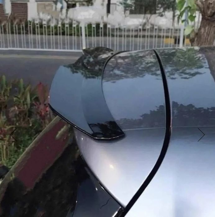 Eleron haion universal 99CM  din plastic-Negru  Lucios