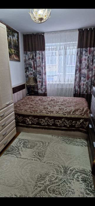 Продам 4 комнатную квартиру