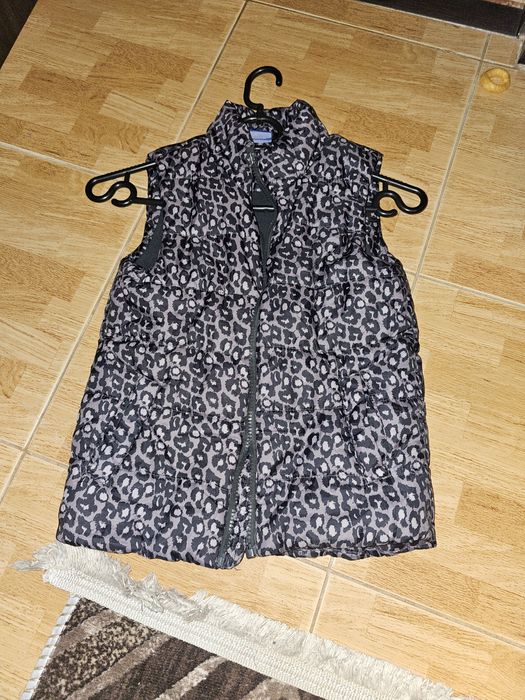 Vând lot primăvara fata 5-6 ani.