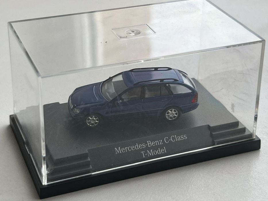 Модель 1:87 Mercedes-Benz C-Class T-Model.