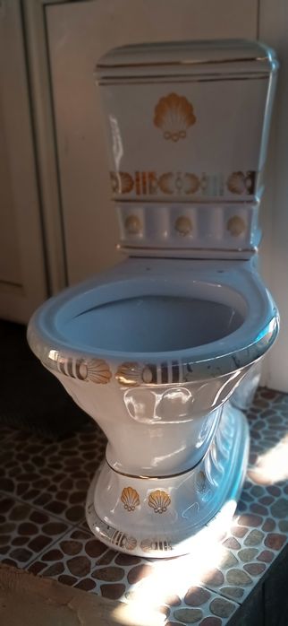 Унитаз Коллекция Зеленый фараон. Б.у