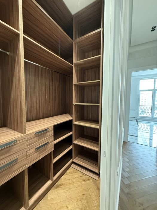 Гардероб шкаф продается