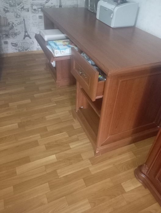 Продам компьютерный стол