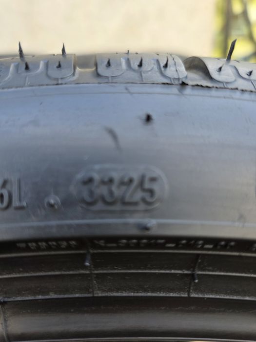 Vand patru anvelope de iarna pirelli 255 40 21/ 285 35 21 dot 3325⁸