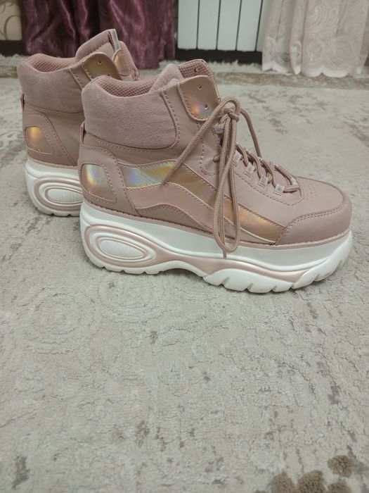 Продаю Кроссовки