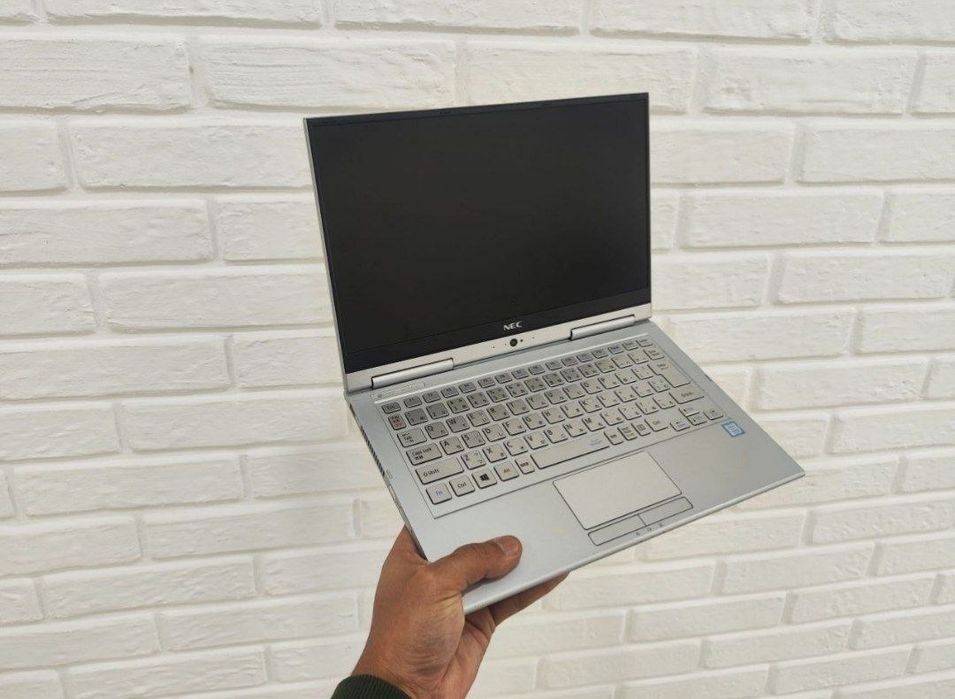 Noutbuk NEC Yaponskiy