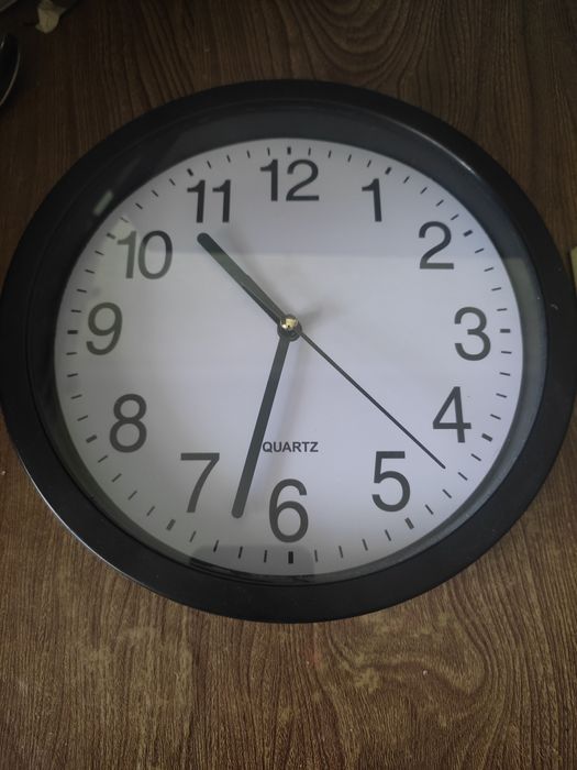 Часы настенные 20см