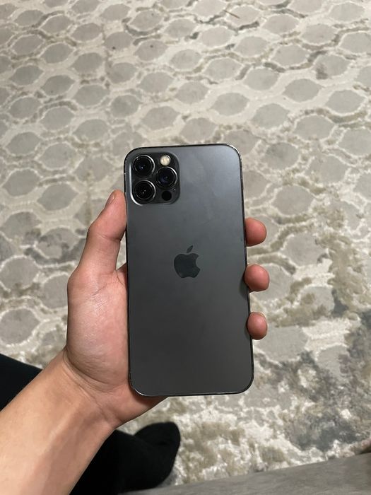 Айфон 12про.