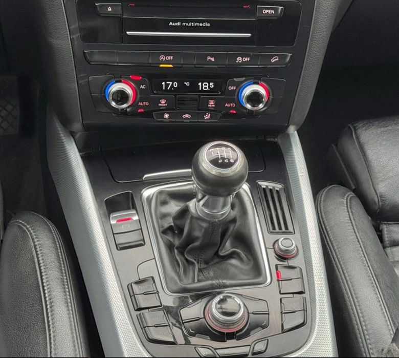 Vând audi q5 model Facelift