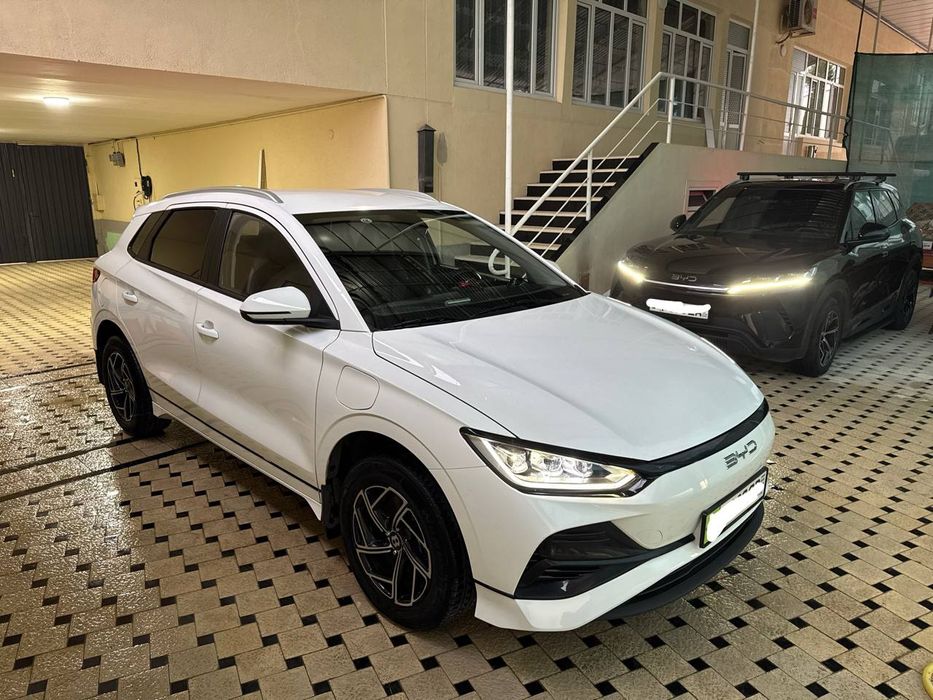 Byd y 2 Sotiladi