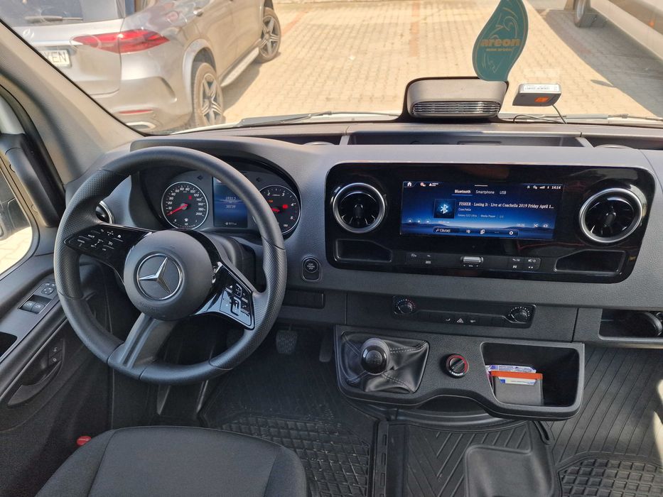 Predare leasing Mercedes Sprinter minibus 20+1 locuri