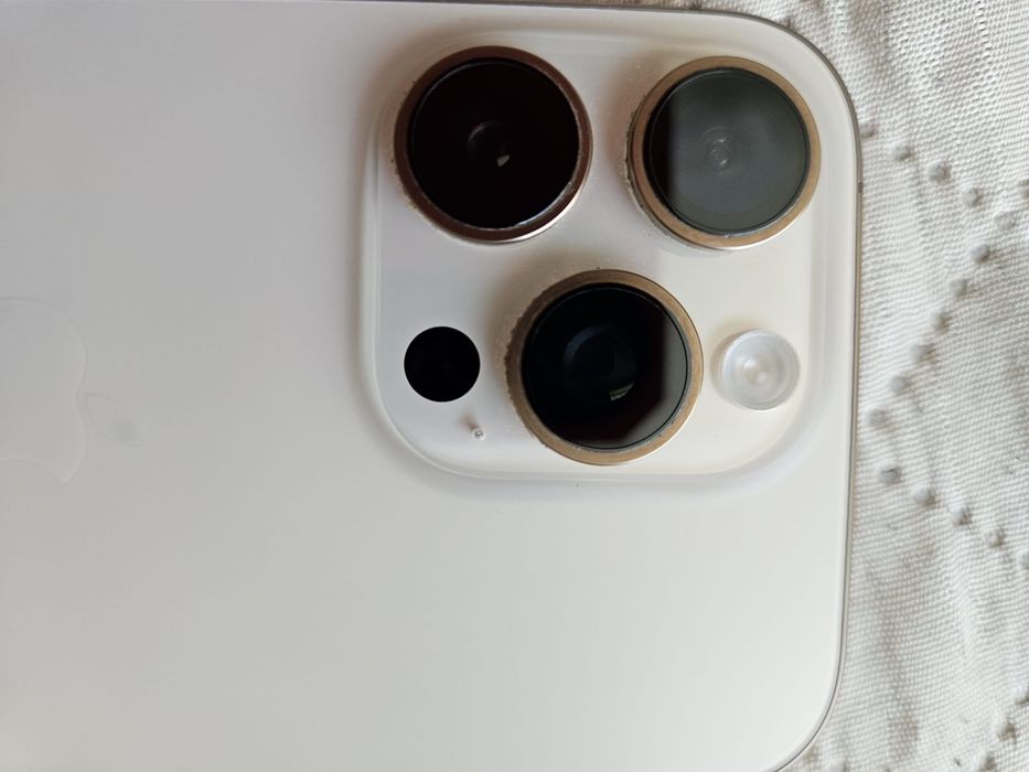 Iphon 16 pro gold 128gb