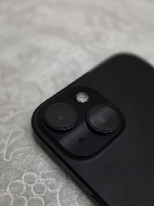 iPhone 15 Black