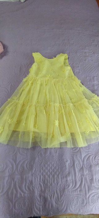 Прекрасна рокля на HM