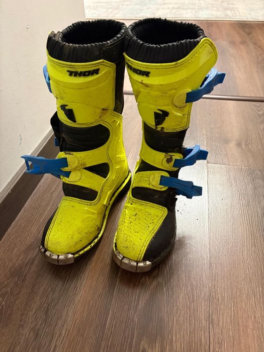 Vand cizme Thor enduro purtate doar de cateva ori marimea 37