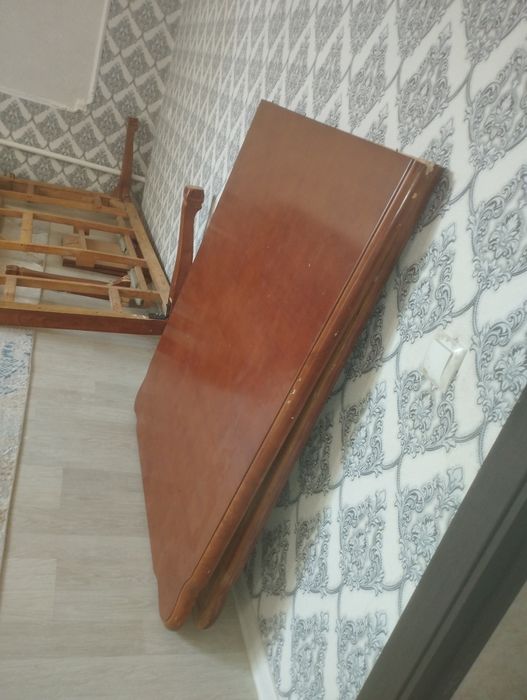 Стол  сатылады арзан бағада