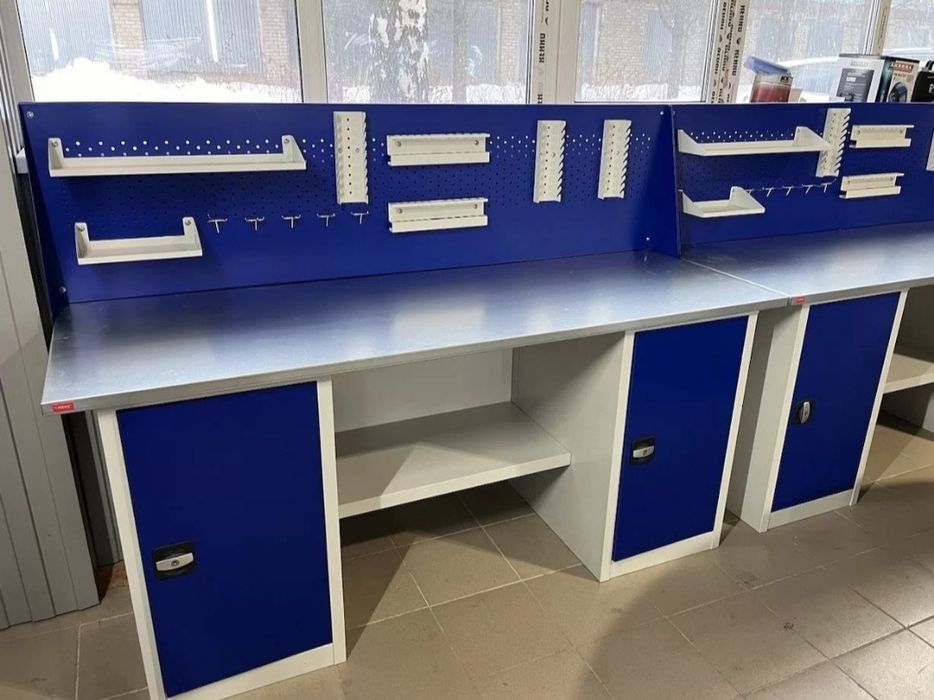 Стол, Верстак для слесарных работ.