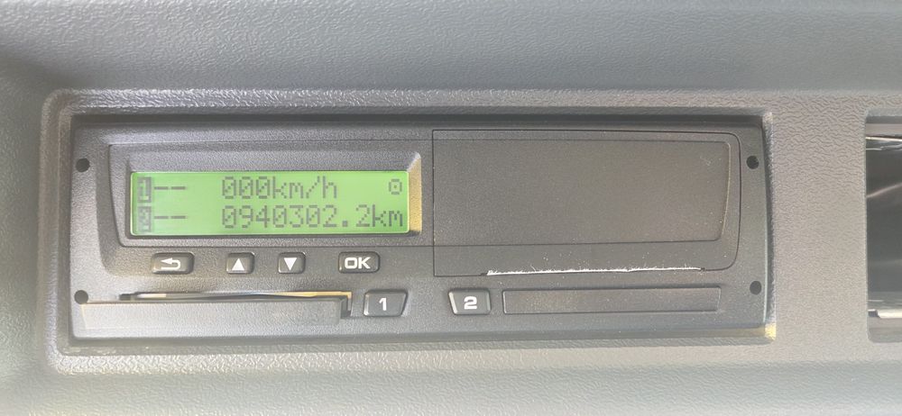 Scania R420 cu abrollkiper