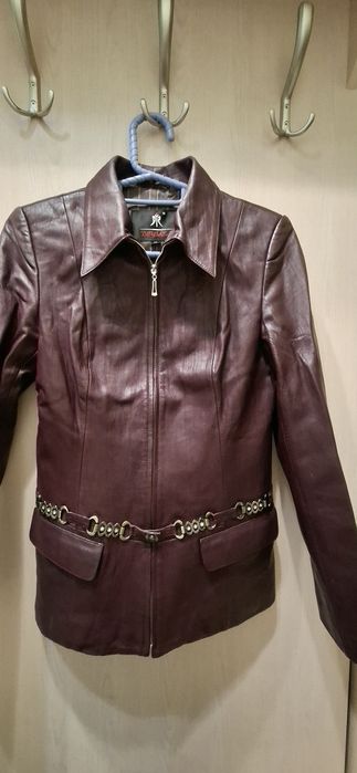 Продам женскую одежду