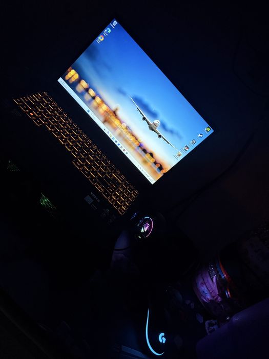 NOU Acer Nitro V15 RTX 5050