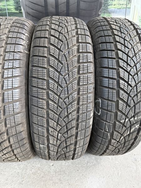 225/65/17 GOODYEAR 4бр