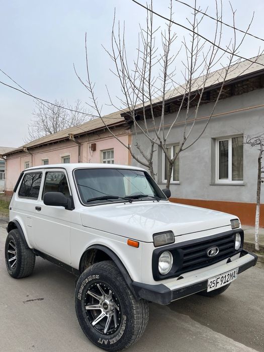 Sotiladi Niva xolati yaxshi