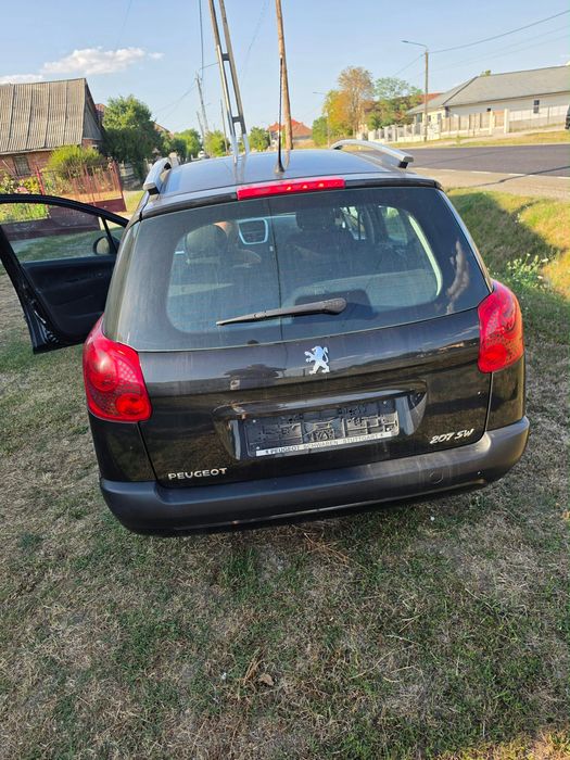 Vând Peugeot 207SW an 2011