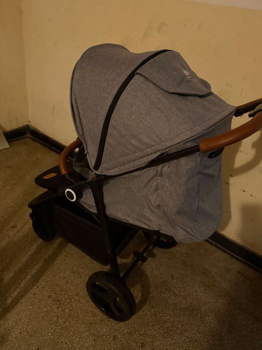 Vând ! Cărucior de oraș Kinderkraft Grande Plus Grey