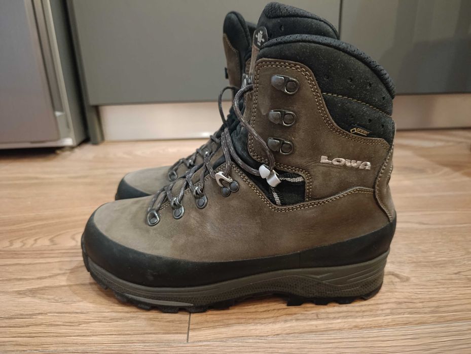 Мъжки туристически обувки Lowa Tibet GTX WXL