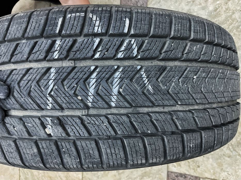 Зимни гуми 265/40R22 на един сезон