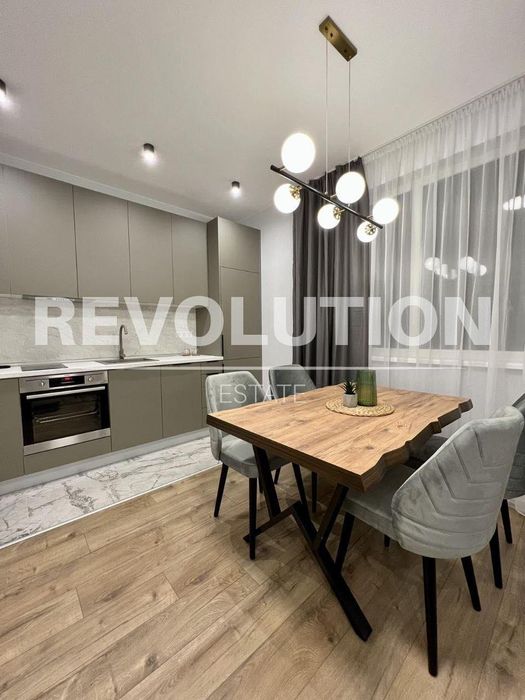 Дава се под наем Двустаен апартамент в Варна, Център - 60 кв.м за 797.64 € - Снимка #3