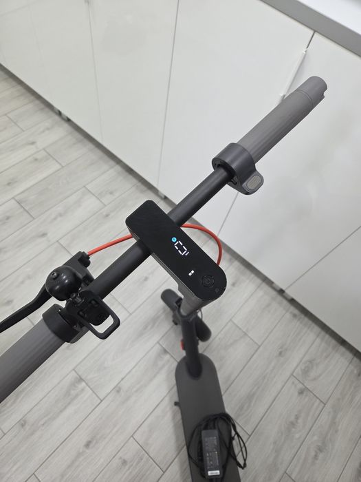 Trotineta electrică Xiaomi pro4, gen 2,  cu  factură.