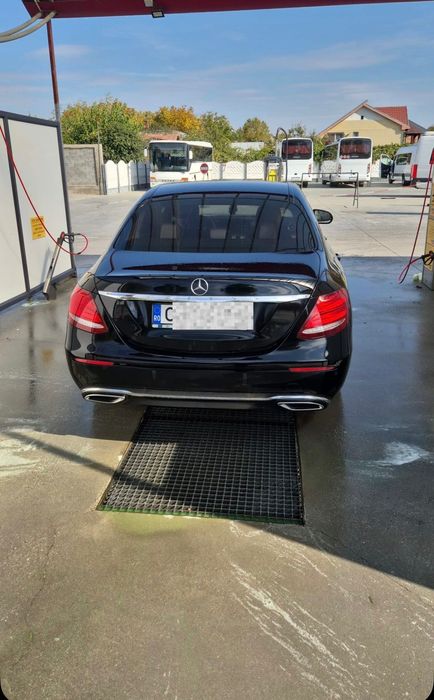 Mercedes-Benz E220d