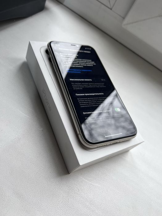 Продам 11 айфон 64 гб