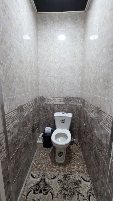 Tinchlik plaza oldida