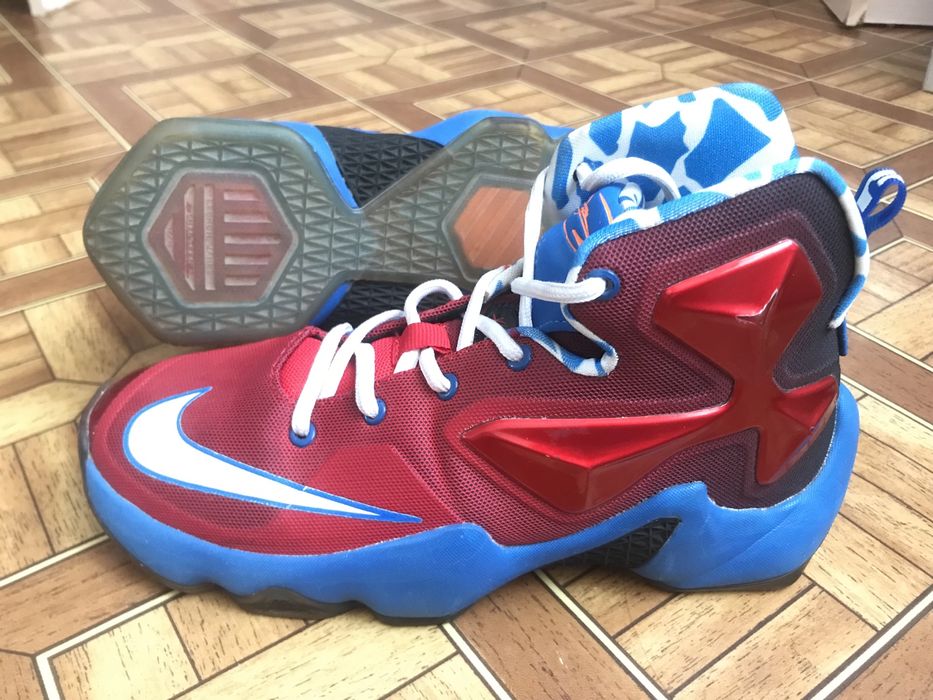 Кроссовки Nike