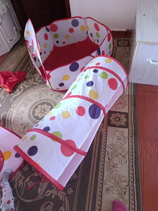 Продам игрушечную палатку для детей