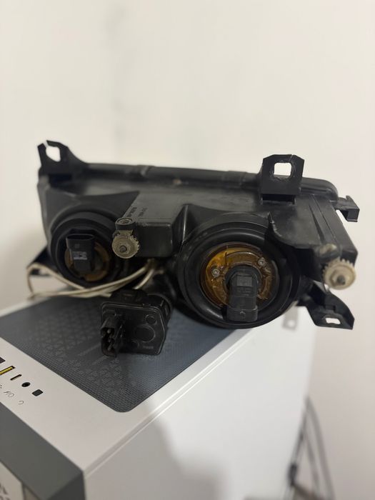 E36 фарове HELLA