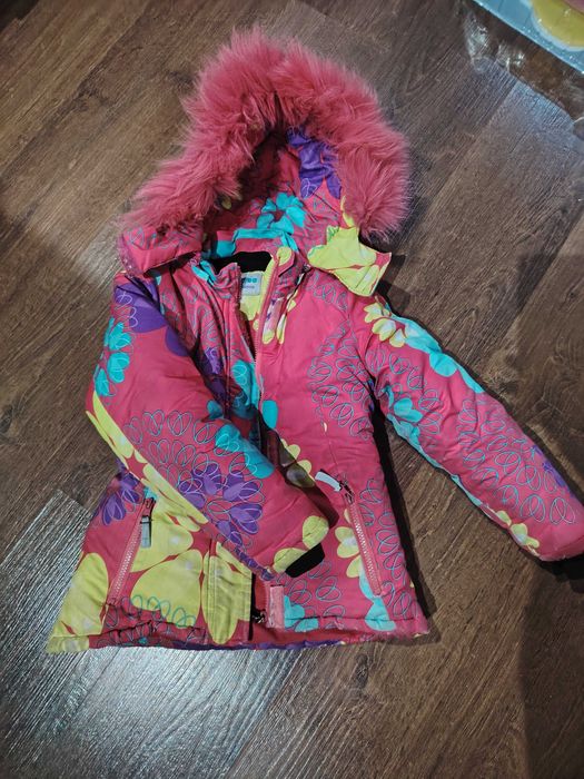 Куртка на девочку зимняя